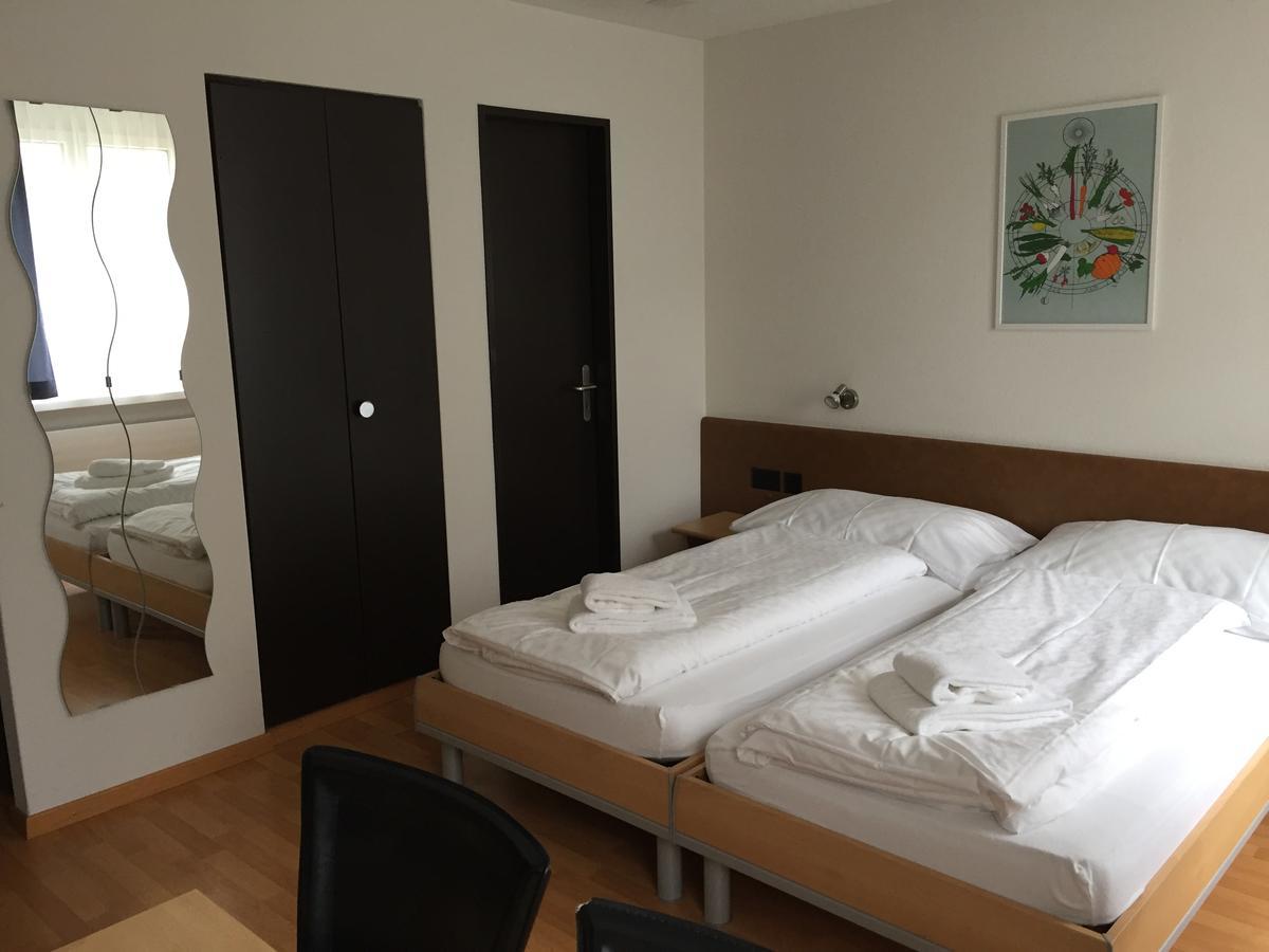 Hotel & Restaurant Stadthof Glarus Esterno foto
