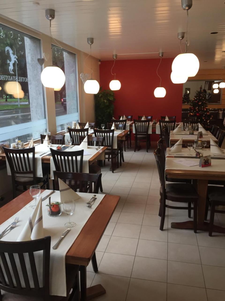 Hotel & Restaurant Stadthof Glarus Esterno foto