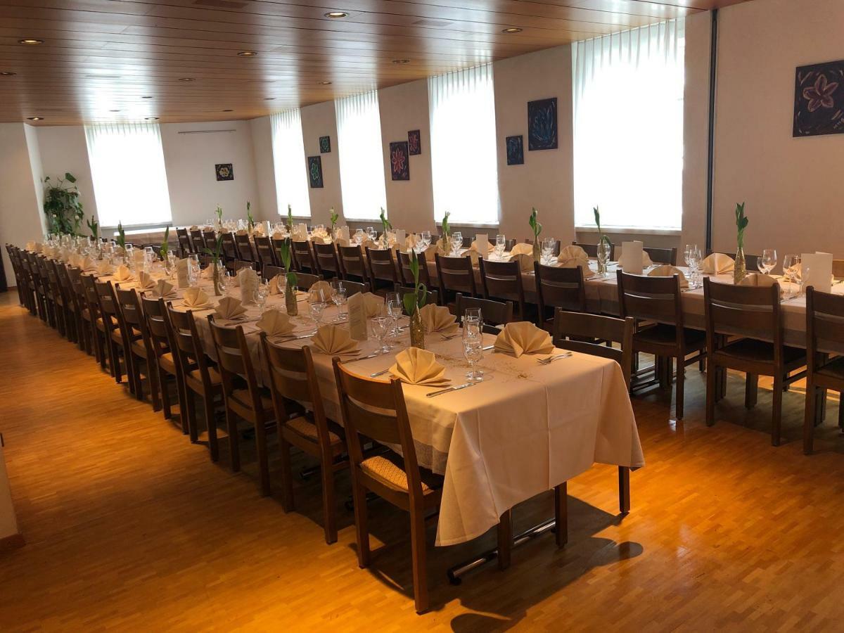 Hotel & Restaurant Stadthof Glarus Esterno foto