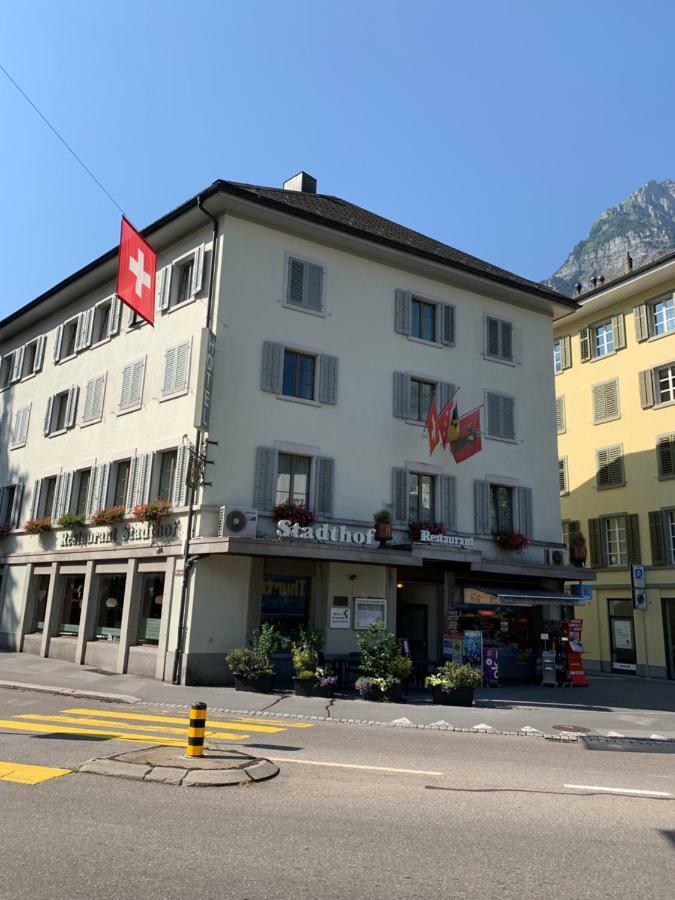 Hotel & Restaurant Stadthof Glarus Esterno foto